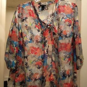 Lightweight multicolored top